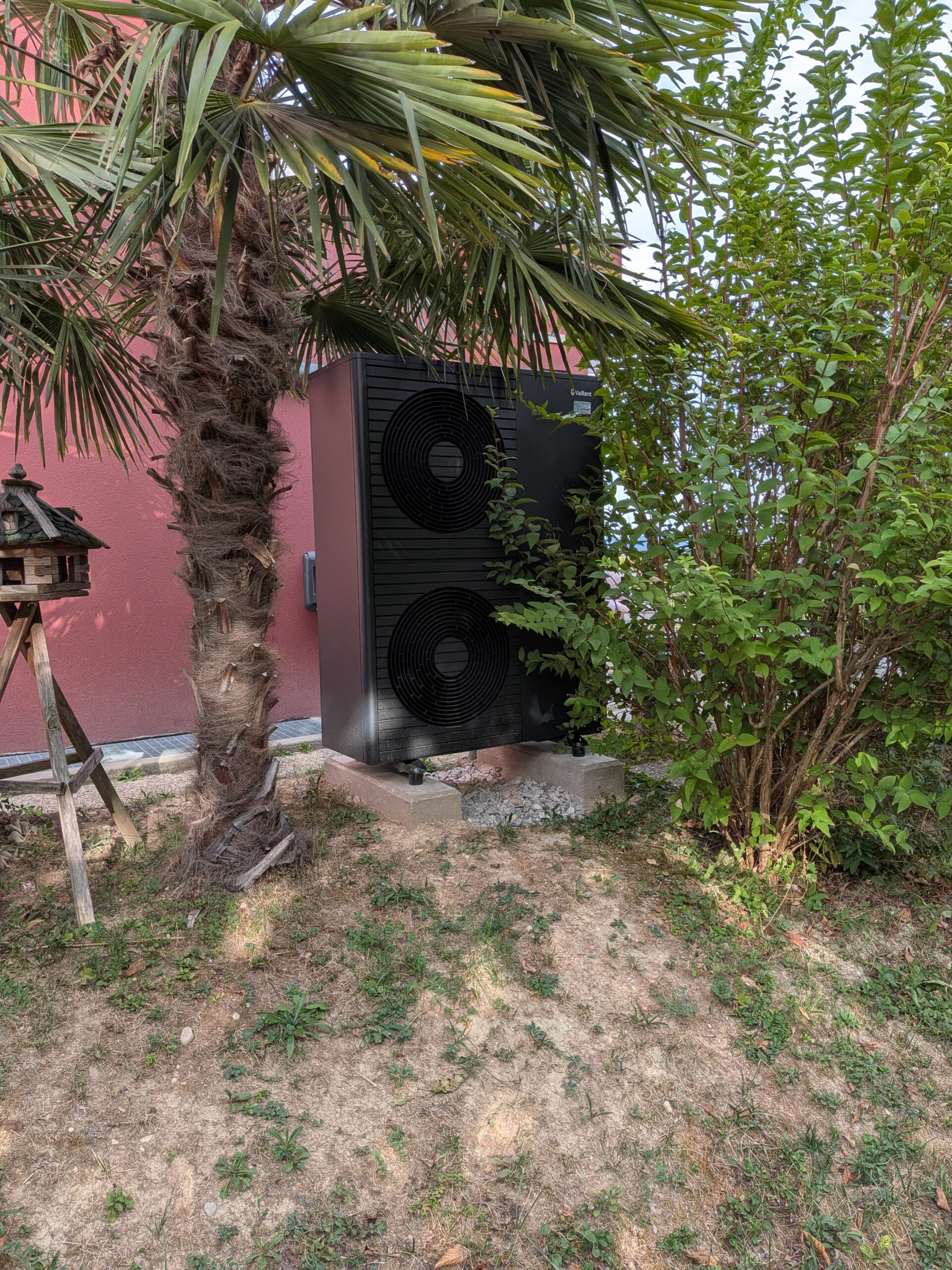 Pompe à chaleur installée à Grandson et photographiée pour la mise à jour du CECB