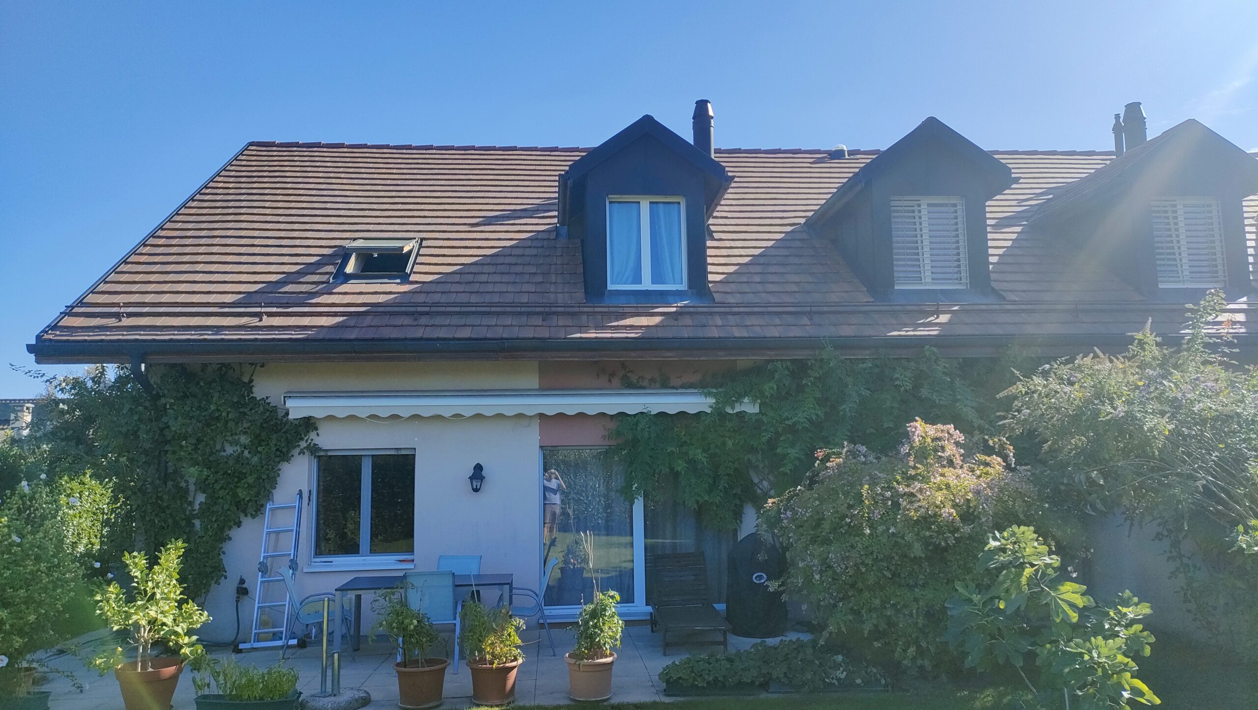 Façade et toiture de la maison étudiée à Etoy